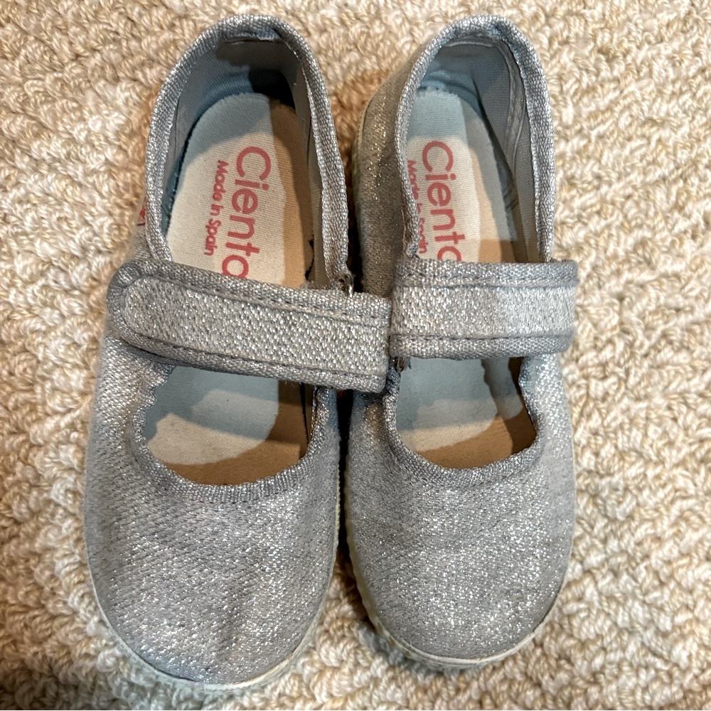 Silver sparkle kids Cienta shoes worn under 5 times